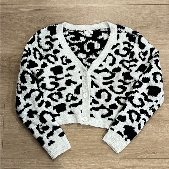 Colsie Black and White Leopard Cardigan - Picture 1 of 3